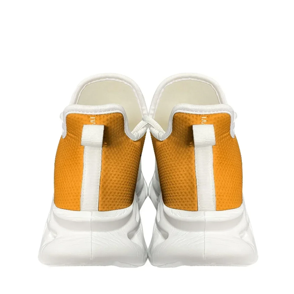 2023 I Love India Design Sneak - đánh giá và giá Sneaker Career